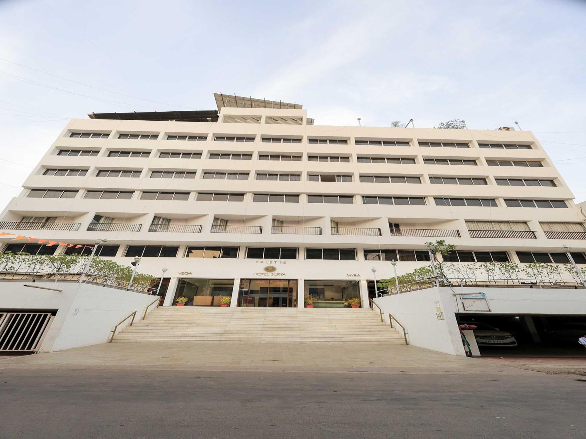 Hotel Surya Vadodara Exterior foto
